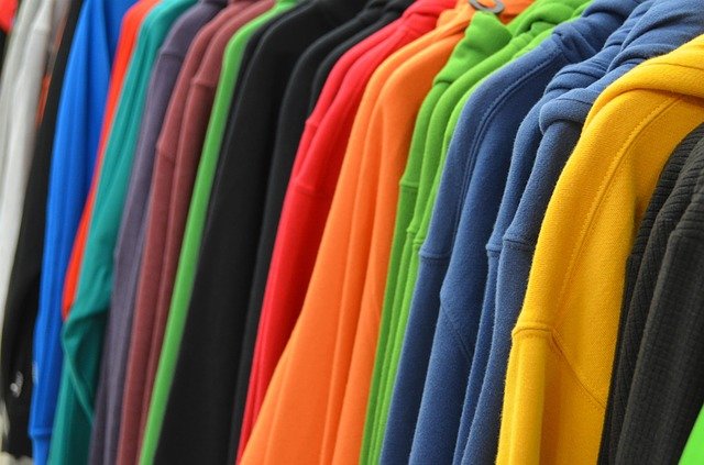 Vybírejte reklamní trička či jiný textil